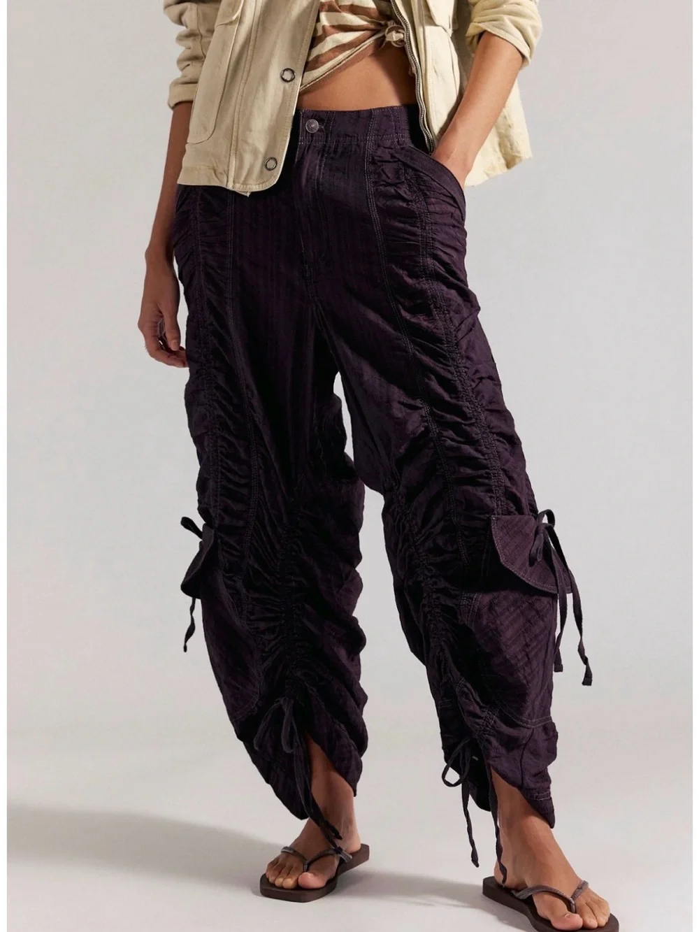 Free people Scorpio shirred mid rise cargo pants in “Black Coffee” Size L